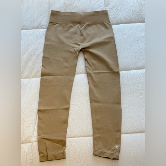 WBK Summer Leggings - Picture 10 of 12